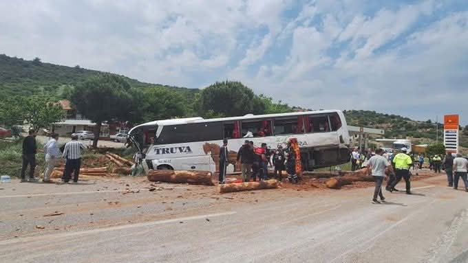 Çanakkale’de feci kaza: 6 ölü!
