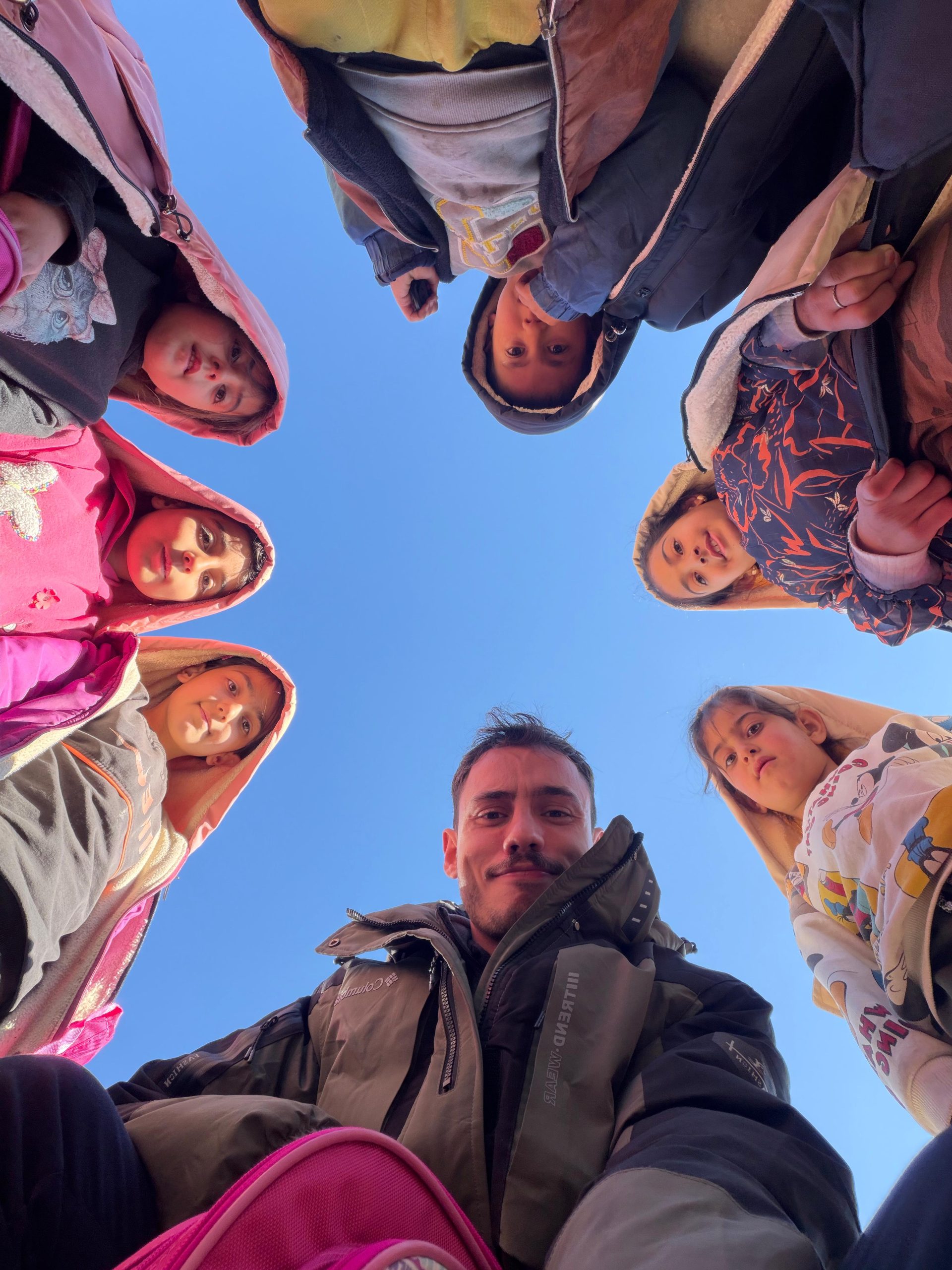 VEFARENGİ’nin Kalplere Dokunan Yolculuğu Ahlat’ta 350 Çocuğu Isıttı