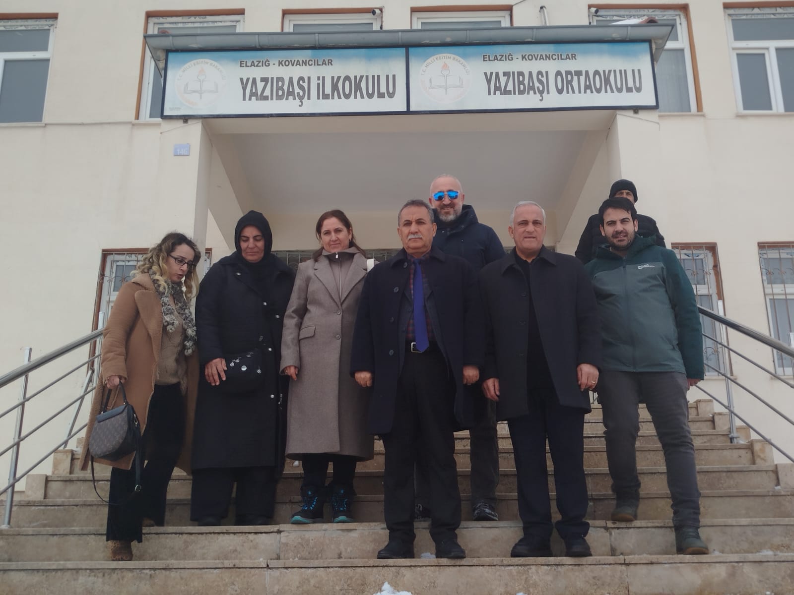 Çüngüş Çaybaşı Köyü Yardımlaşma ve Dayanışma Derneği’nden Yazıbaşı İlkokul ve Ortaokuluna Yardım Eli