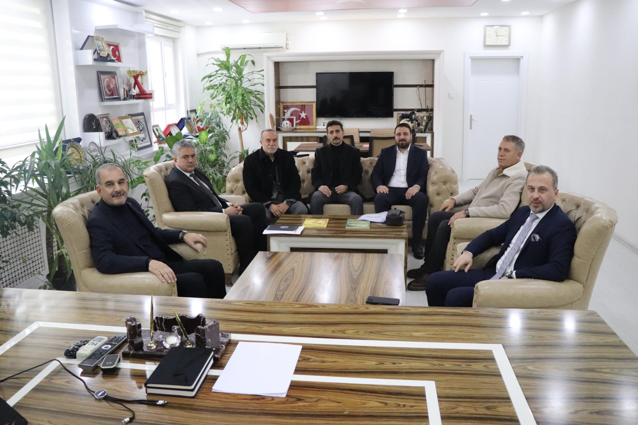 BAŞKAN ALAN’DAN İL MİLLİ EĞİTİM MÜDÜRÜ BERAAT ŞAHİN’E ZİYARET