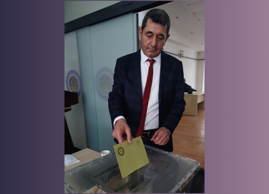 Elazığ Bakkallar Ve Tekel Bayileri Odasında Cebrail Top Yeniden Seçildi!