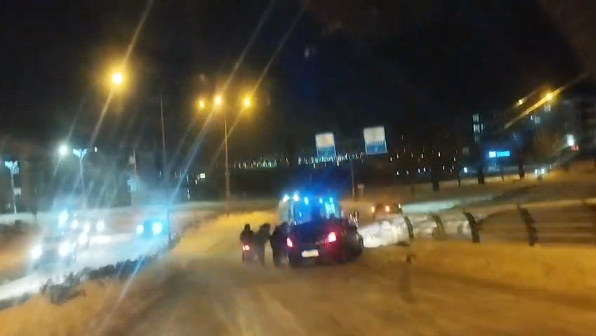 ELAZIĞ’DA BUZ TUZAĞI! ATAŞEHİR KÖPRÜ KAVŞAĞINDA KAZA