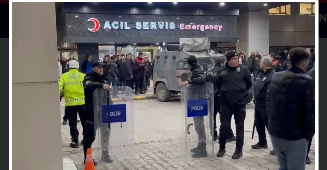 Fırat Üniversitesi Hastanesi Acil Servisinde Kavga: 2 Kişi Yaralandı