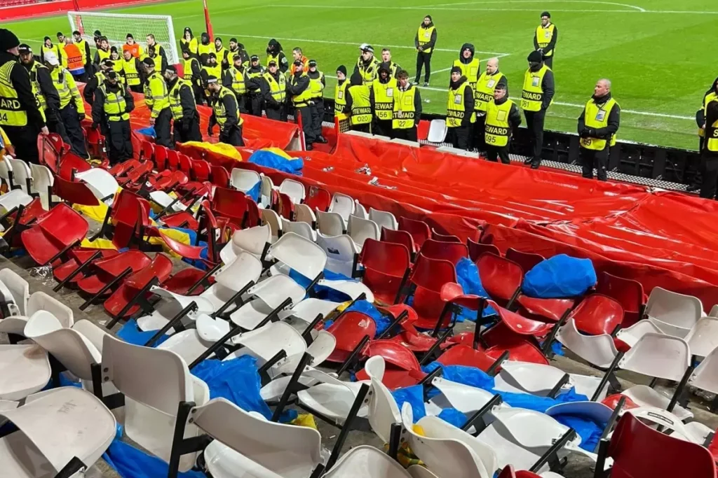 Fener taraftarının Nottingham Forest’ın stadına verdiği zarara bakın
