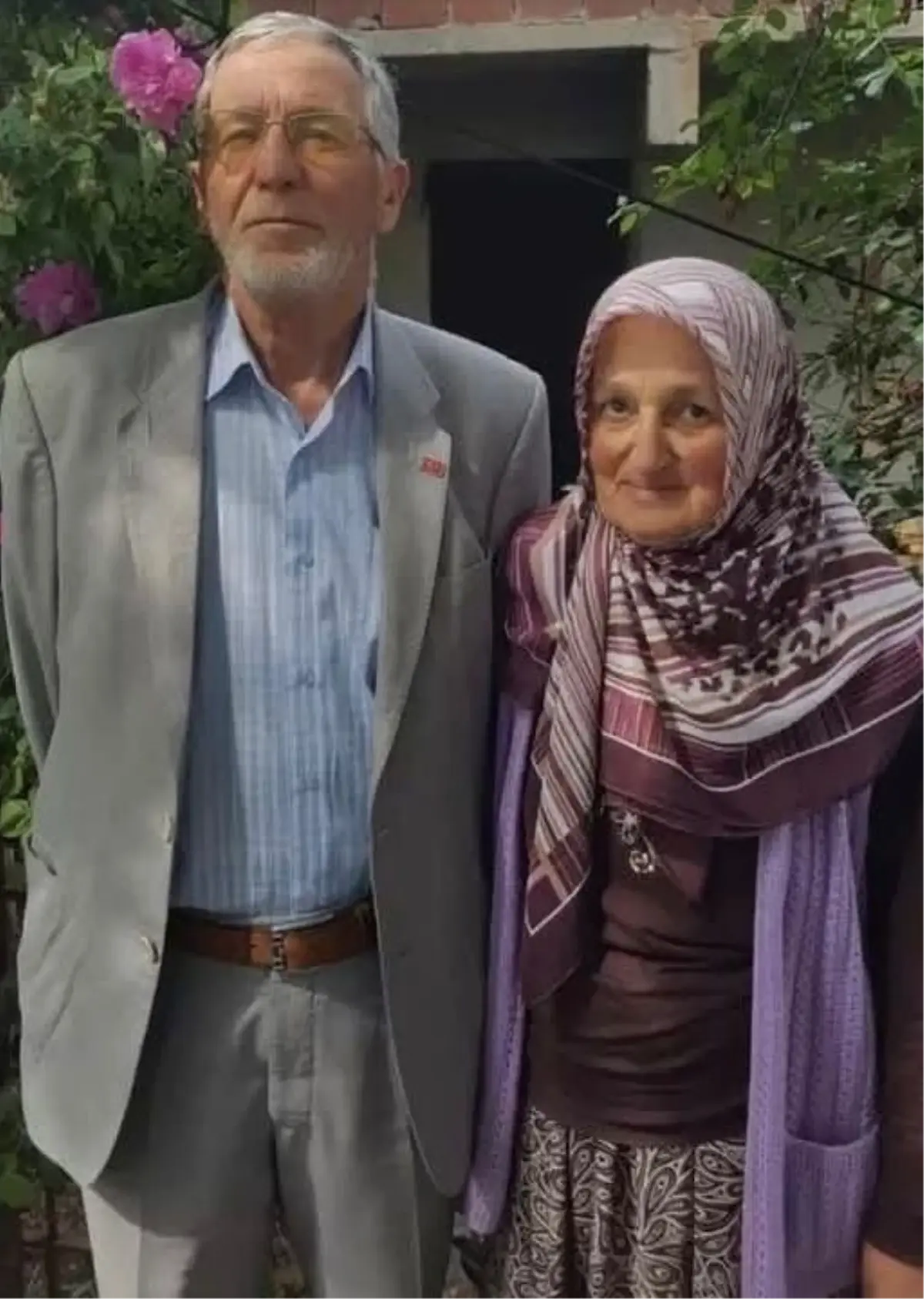 50 yıllık çift, aynı gün kalp krizinden hayatını kaybetti