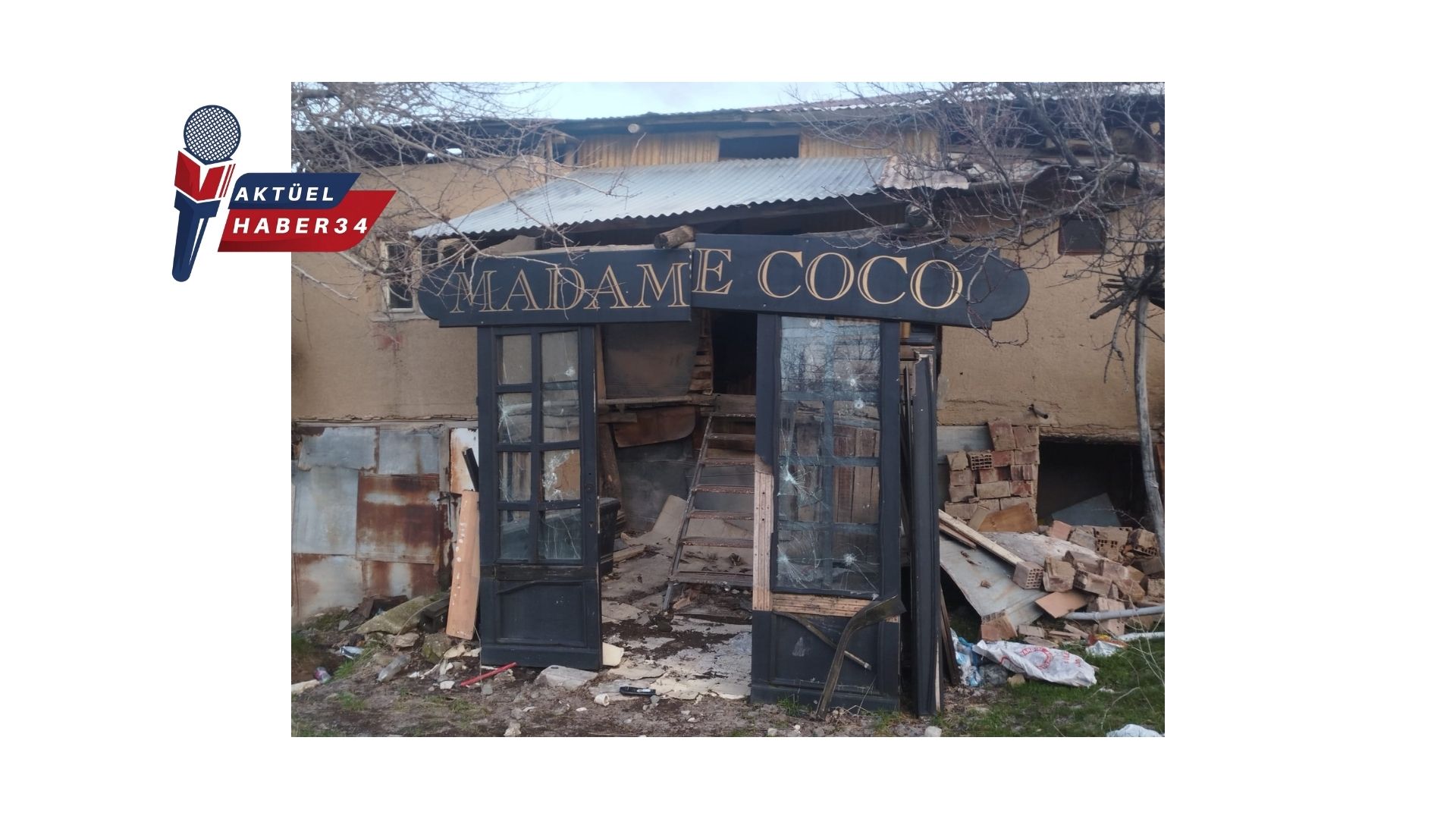 Elazığ’da Dikkat Çeken Görüntü: Evini “Madam Cocco”ya Benzetmek İçin Tabela Astı