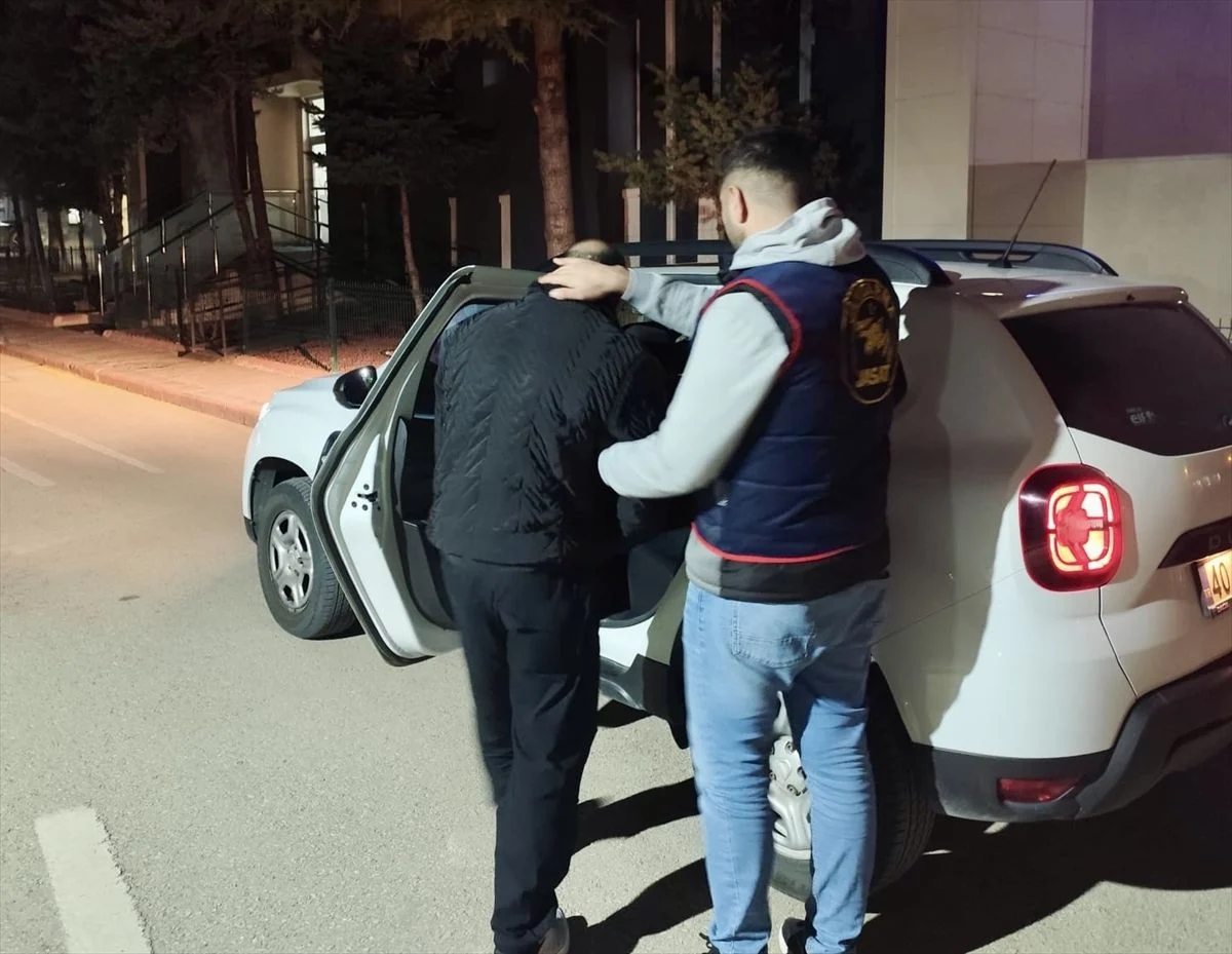 Kırşehir’de kesinleşmiş 44 yıl 5 ay hapis cezası bulunan firari yakalandı