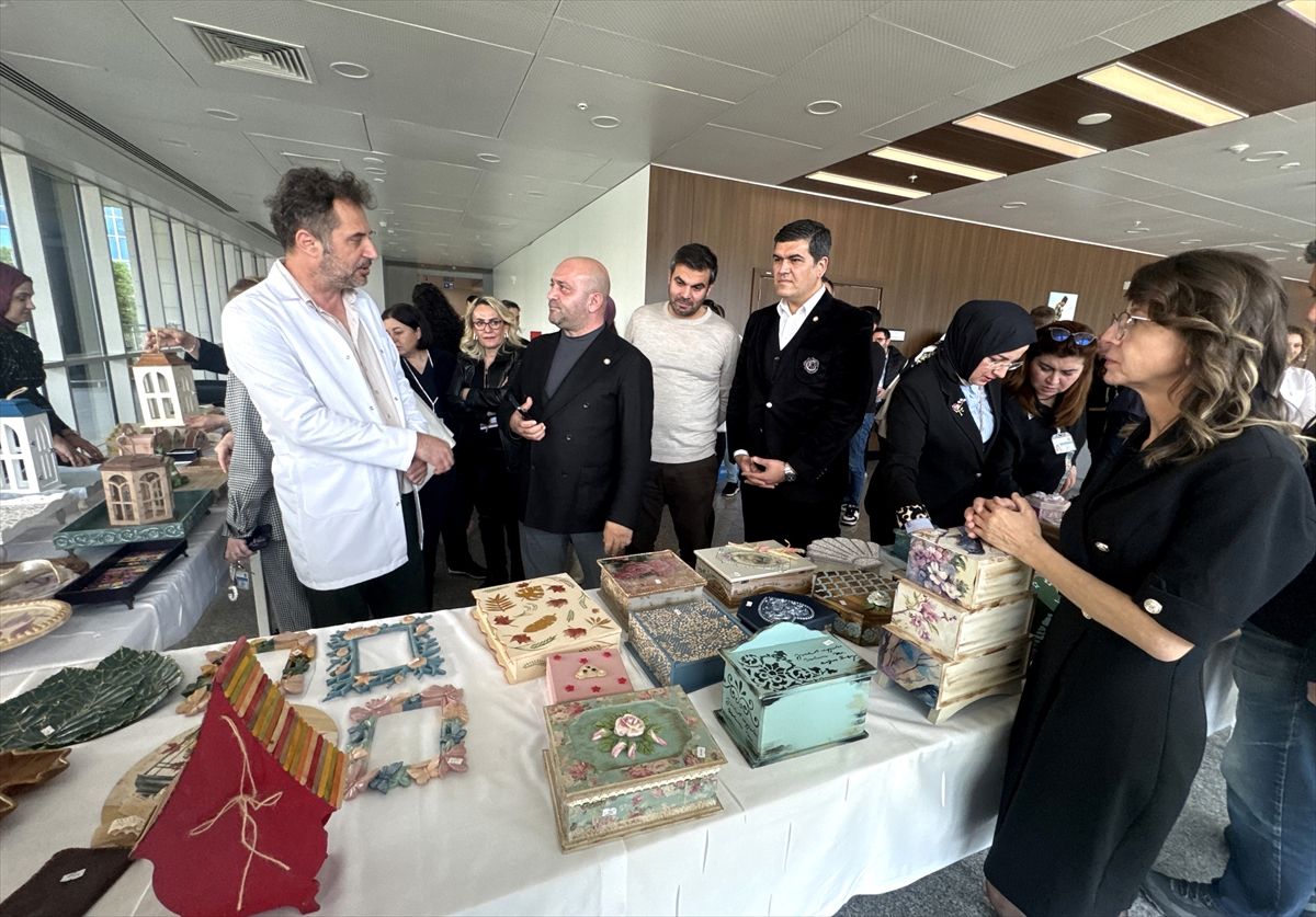 Mersin’de hastane çalışanları, Afrika’da açılacak su kuyuları için bağış yaptı