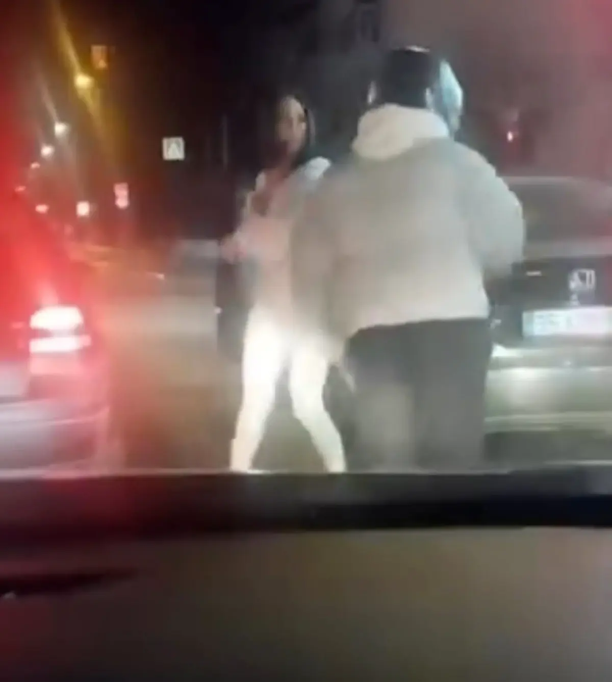 Bursa’da motosiklet sürücüsüne tekme tokat saldırısı